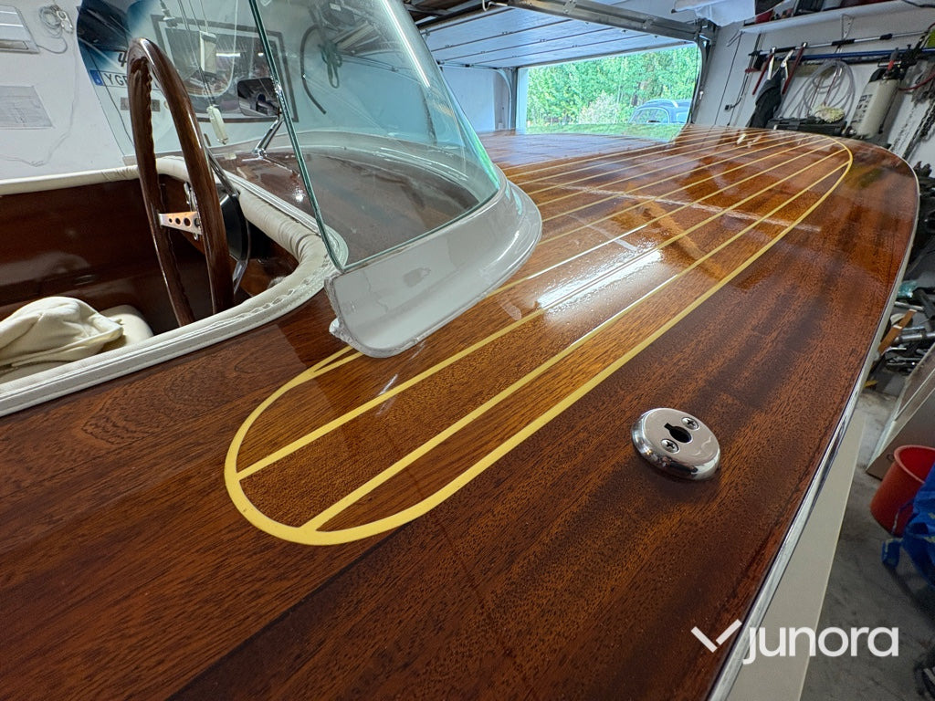 Motorbåt - Mahogny Runabout, V8 - Máquina de outro: foto 2 Motorbåt - Mahogny Runabout, V8 - Máquina de outro: foto 2