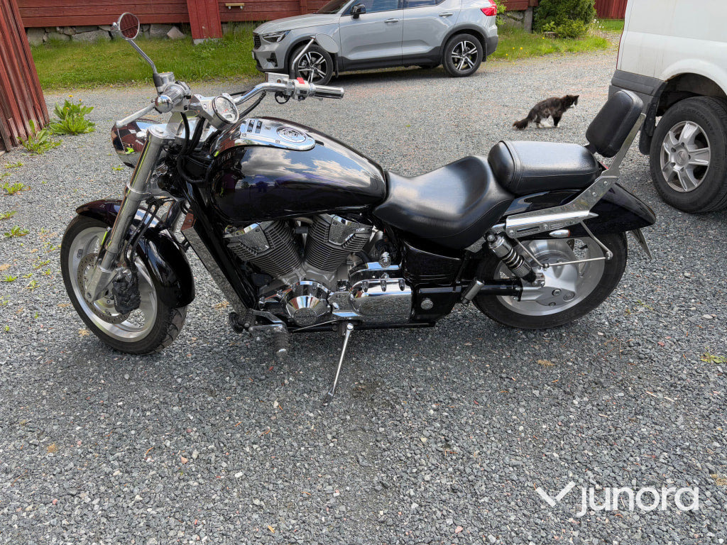 Motorcykel Honda VTX 1800C - Motocicleta: foto 4 Motorcykel Honda VTX 1800C - Motocicleta: foto 4