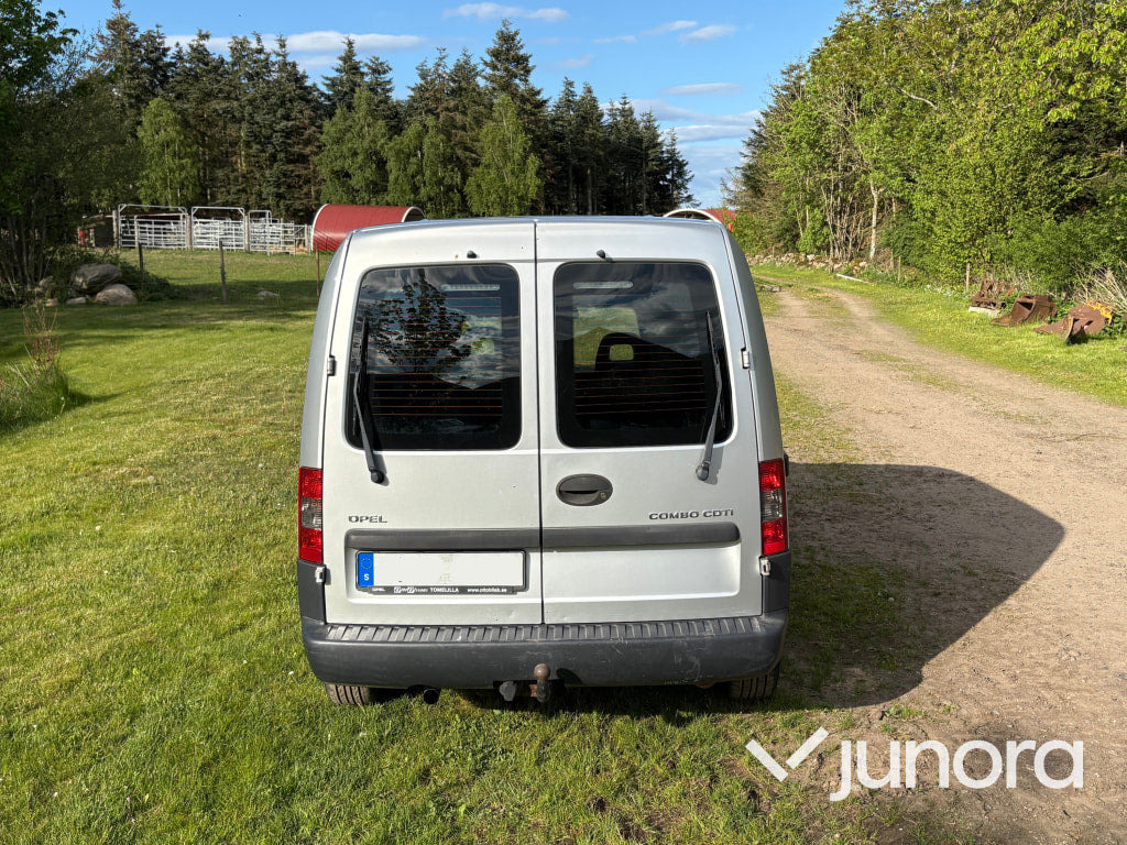 Opel Combo Skåp 1.3 Cdti - Furgão compacto: foto 5 Opel Combo Skåp 1.3 Cdti - Furgão compacto: foto 5
