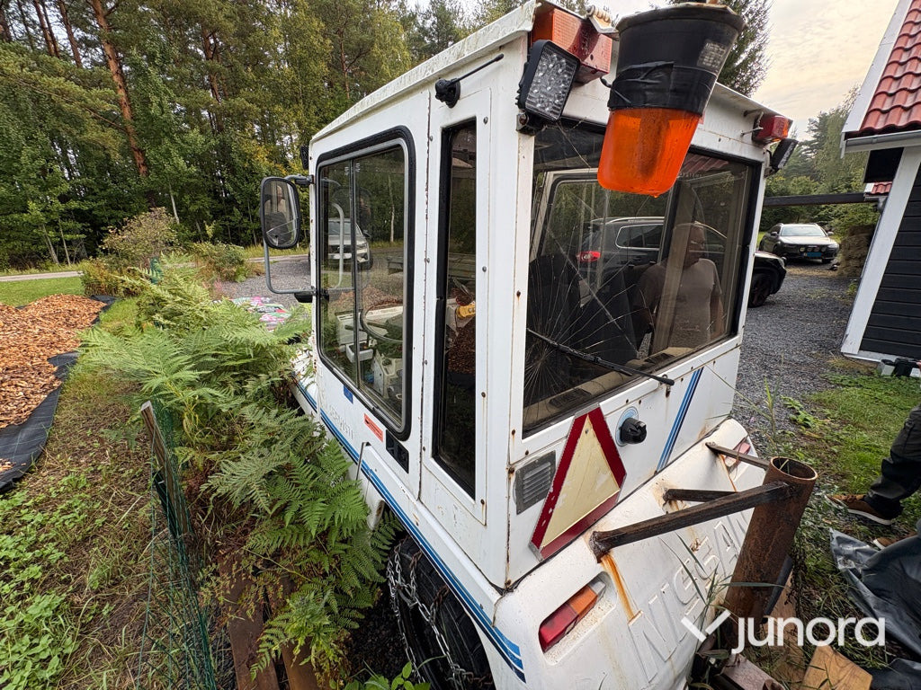 Plogbil - Bagagetruck - Trator de bagagem: foto 2 Plogbil - Bagagetruck - Trator de bagagem: foto 2