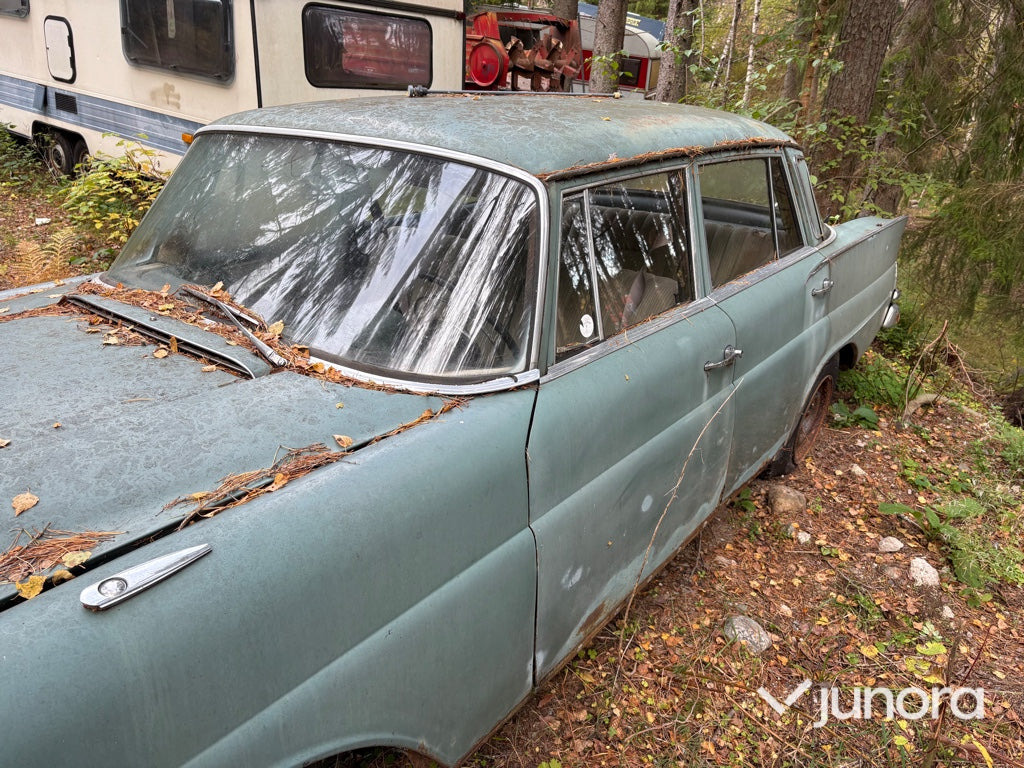 Renoveringsobjekt - Mercedes-Benz 220 S - Automóvel: foto 4 Renoveringsobjekt - Mercedes-Benz 220 S - Automóvel: foto 4