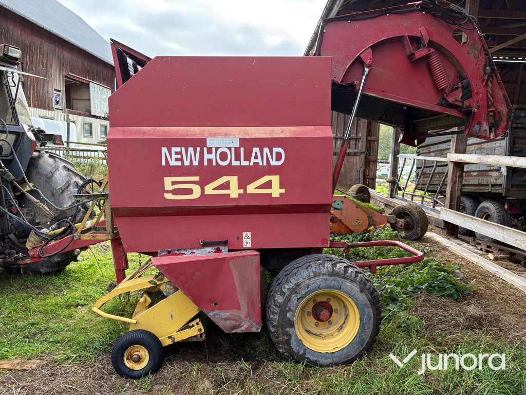Rundbalspress New Holland 544 Cropcutter - Enfardadeira de fardos redondos: foto 3 Rundbalspress New Holland 544 Cropcutter - Enfardadeira de fardos redondos: foto 3