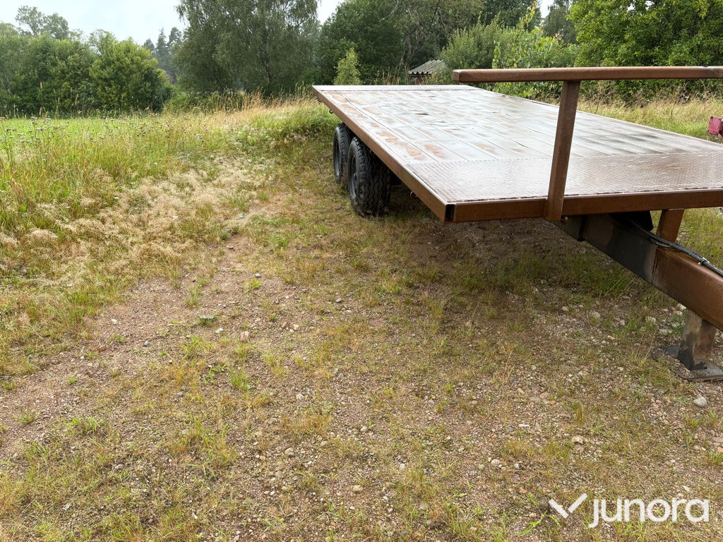 Rundbalsvagn boogie med broms - Remolque platforma agrícola: foto 4 Rundbalsvagn boogie med broms - Remolque platforma agrícola: foto 4