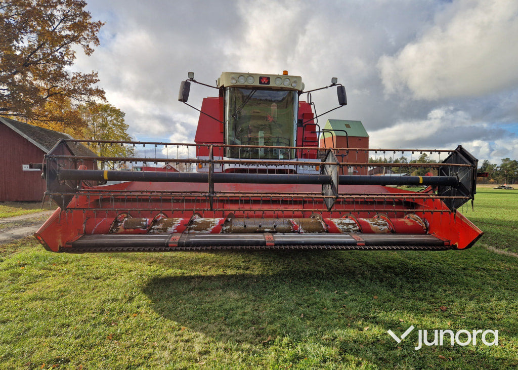Skördetröska - Massey Ferguson, 36 - Ceifeira debulhadora: foto 2 Skördetröska - Massey Ferguson, 36 - Ceifeira debulhadora: foto 2