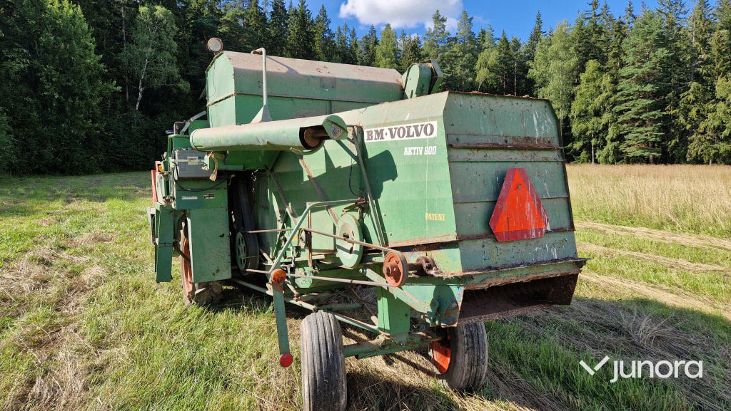 Skördetröska - Volvo BM, Aktiv 800 + Aktiv 800 som reservdel - Ceifeira debulhadora: foto 2 Skördetröska - Volvo BM, Aktiv 800 + Aktiv 800 som reservdel - Ceifeira debulhadora: foto 2