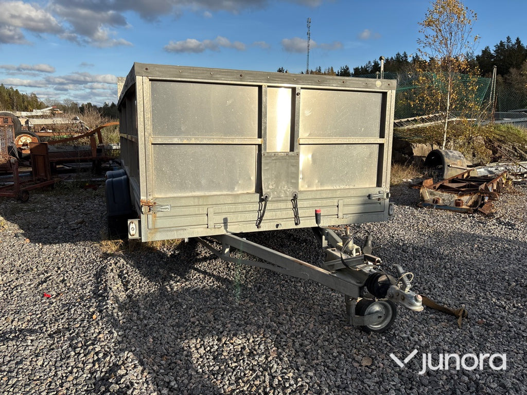 Slaktvagn - Igass 2 TON Combi - Reboque plataforma/ Caixa aberta: foto 3 Slaktvagn - Igass 2 TON Combi - Reboque plataforma/ Caixa aberta: foto 3