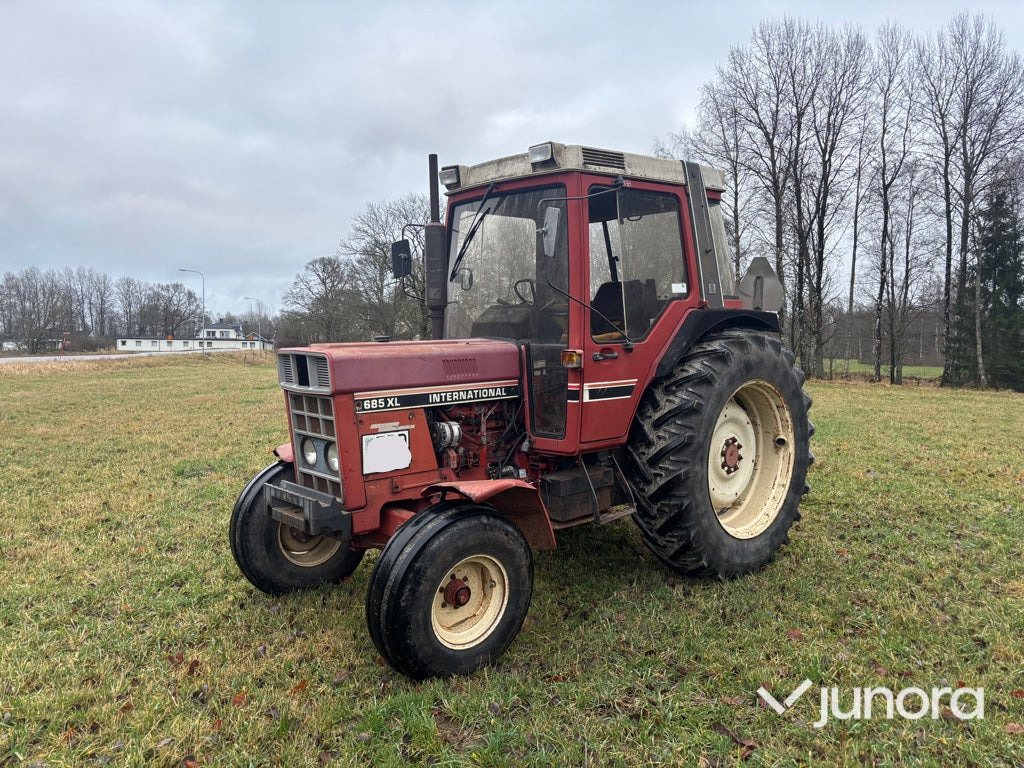 Traktor - IH 685XL - Trator: foto 1 Traktor - IH 685XL - Trator: foto 1