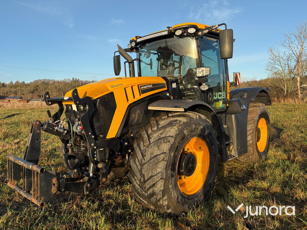 Traktor – JCB Fastrac 4220 Nordic Edition - Trator: foto 1 Traktor – JCB Fastrac 4220 Nordic Edition - Trator: foto 1