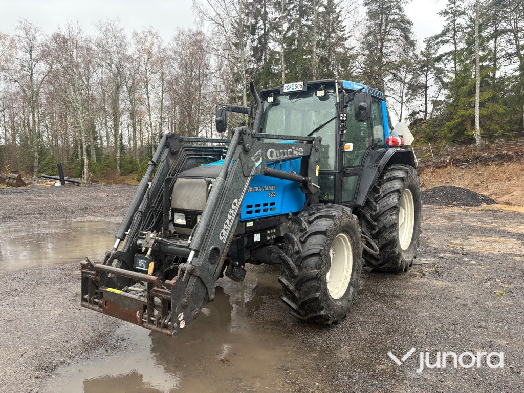 Traktor - Valtra 6550-4 med frontlastare - Trator: foto 1 Traktor - Valtra 6550-4 med frontlastare - Trator: foto 1
