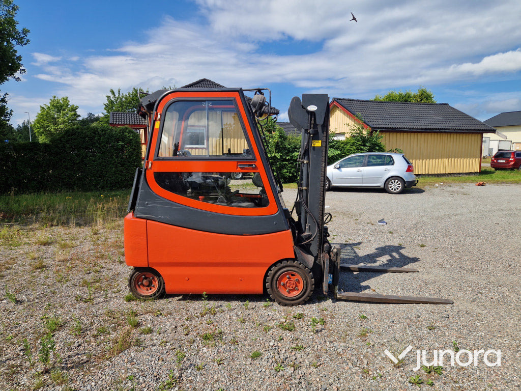 Truck Linde E20/600 - Empilhador elétrico: foto 4 Truck Linde E20/600 - Empilhador elétrico: foto 4