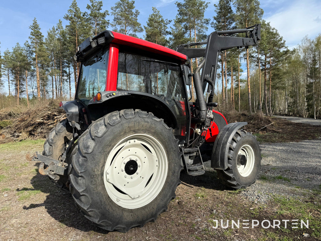 Valtra N101 - Trator: foto 3 Valtra N101 - Trator: foto 3