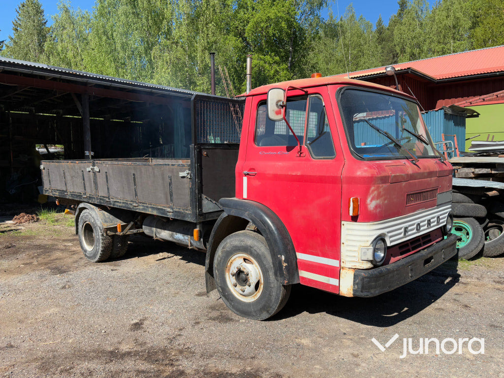 Veteranlastbil - Ford, D 550 Custom Cab - Camião de caixa aberta/ Plataforma: foto 1 Veteranlastbil - Ford, D 550 Custom Cab - Camião de caixa aberta/ Plataforma: foto 1