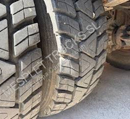Camião basculante Iveco Trakker 310: foto 6