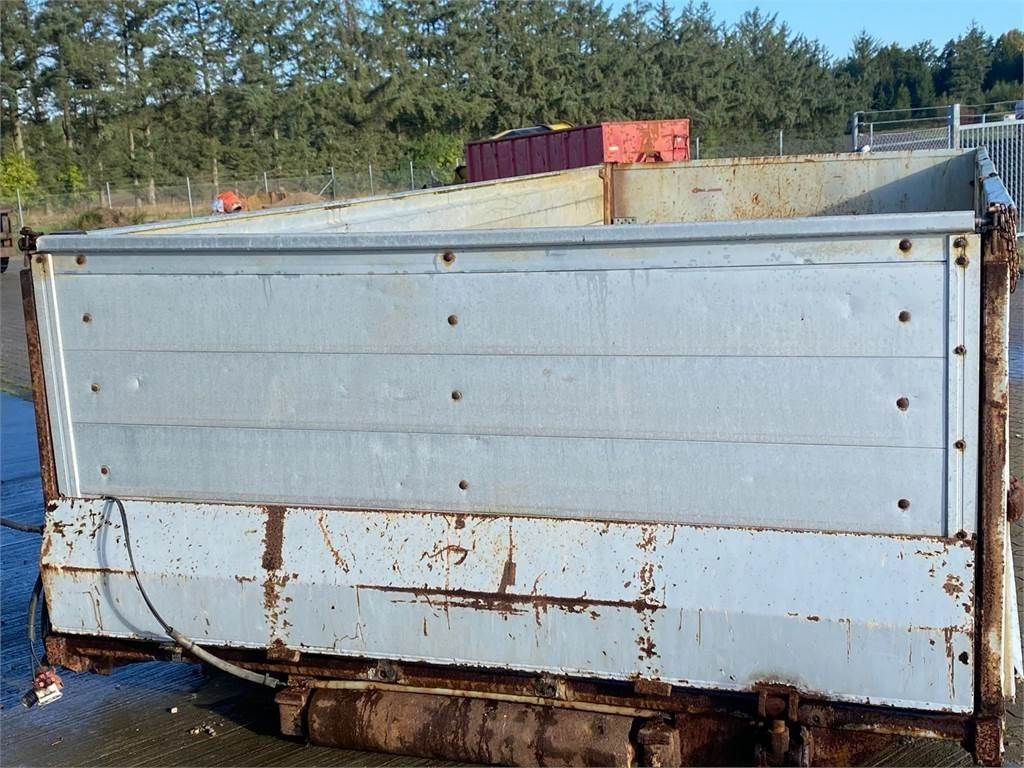 5,95 mtr 2 delt pendel - aut bagsmæk - Carroçaria para furgões: foto 3 5,95 mtr 2 delt pendel - aut bagsmæk - Carroçaria para furgões: foto 3