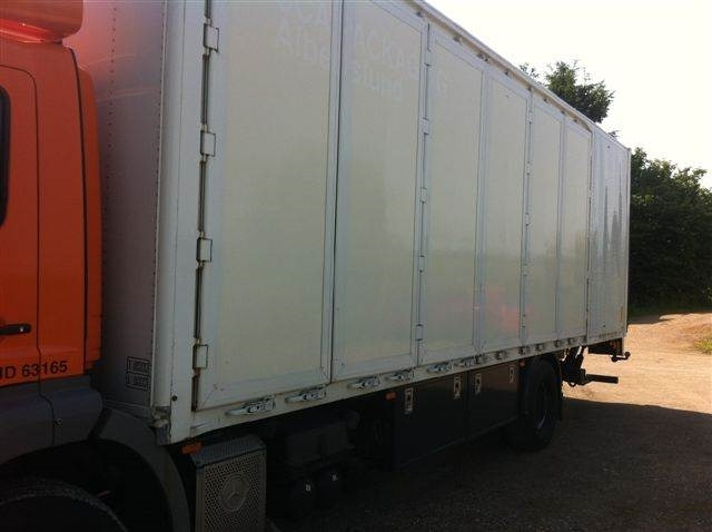 Carroçaria de caixa aberta 8,6 mtr alu kasse med sideåbning til lift: foto 8