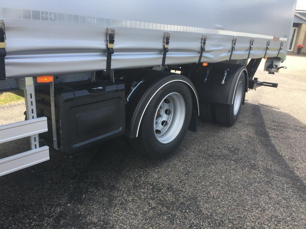 Semi-reboque de lona Hangler 12,5 mtr 2 akslet city lift - 30 pallers: foto 8 Semi-reboque de lona Hangler 12,5 mtr 2 akslet city lift - 30 pallers: foto 8