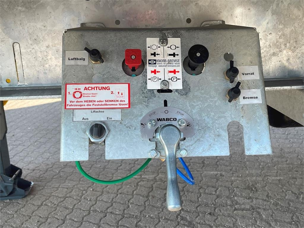 Semi-reboque de lona Hangler City RoadRunner 27-pallers - enkelt monteret: foto 6 Semi-reboque de lona Hangler City RoadRunner 27-pallers - enkelt monteret: foto 6