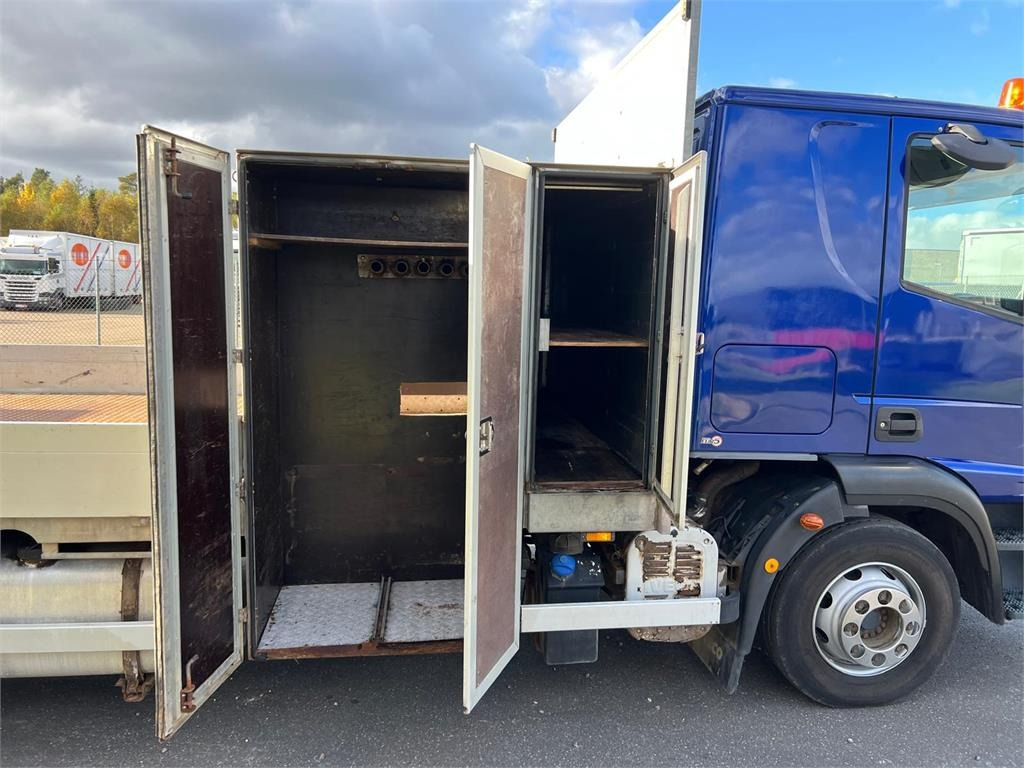 Iveco Euro Cargo 120 E22 - Camião transporte de veículos: foto 5 Iveco Euro Cargo 120 E22 - Camião transporte de veículos: foto 5