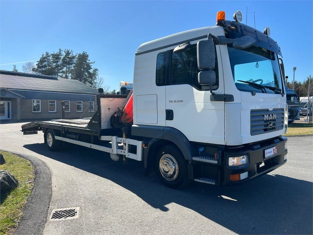 MAN TGL 12-240 4x2 BL - Fassi kran - Camião transporte de veículos: foto 2 MAN TGL 12-240 4x2 BL - Fassi kran - Camião transporte de veículos: foto 2