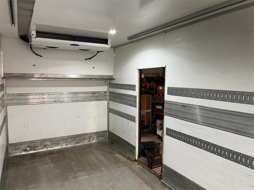 Mercedes-Benz Actros 2530 L 6x2*4 - Camião frigorífico: foto 4 Mercedes-Benz Actros 2530 L 6x2*4 - Camião frigorífico: foto 4