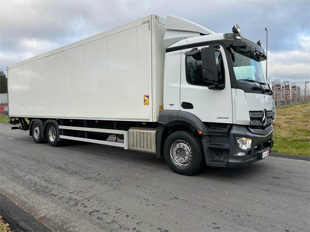 Mercedes-Benz Antos 2533 L - Camião furgão: foto 3 Mercedes-Benz Antos 2533 L - Camião furgão: foto 3