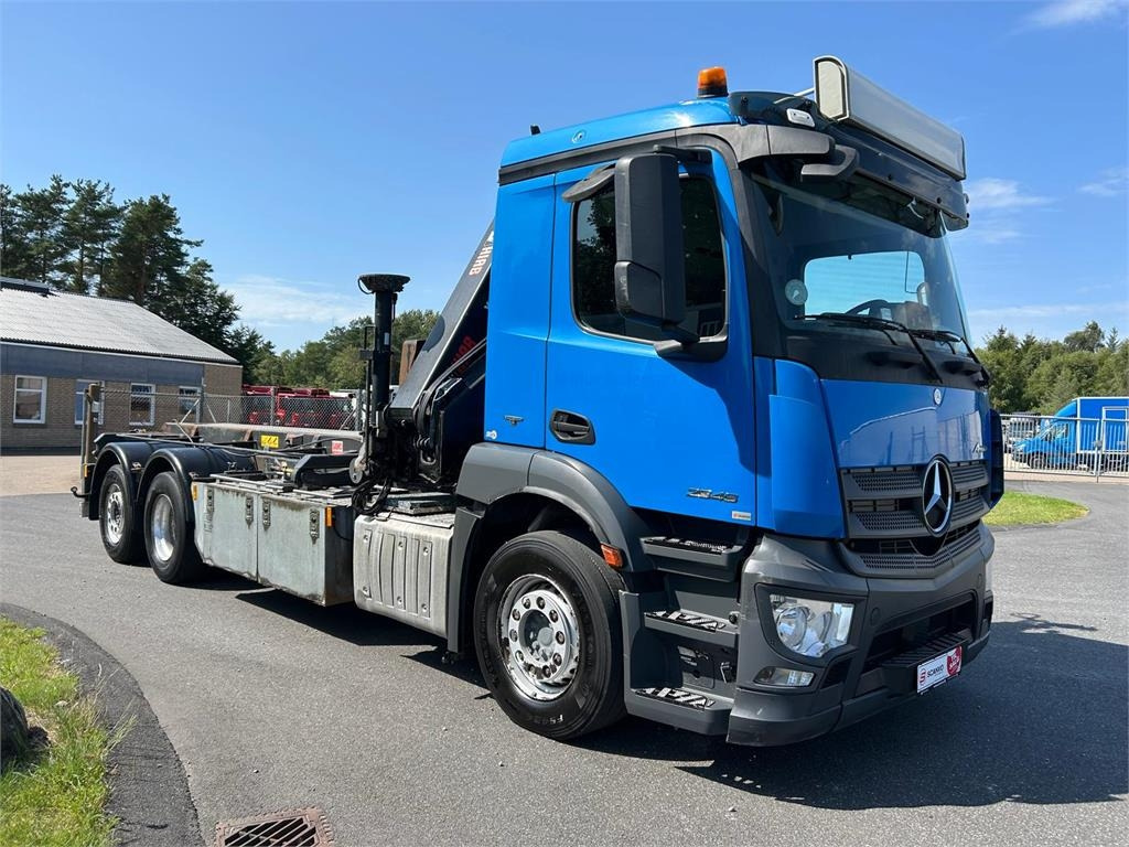 Mercedes-Benz Antos 2546 - Hiab 192 E kran  - Camião multibenne: foto 2 Mercedes-Benz Antos 2546 - Hiab 192 E kran  - Camião multibenne: foto 2