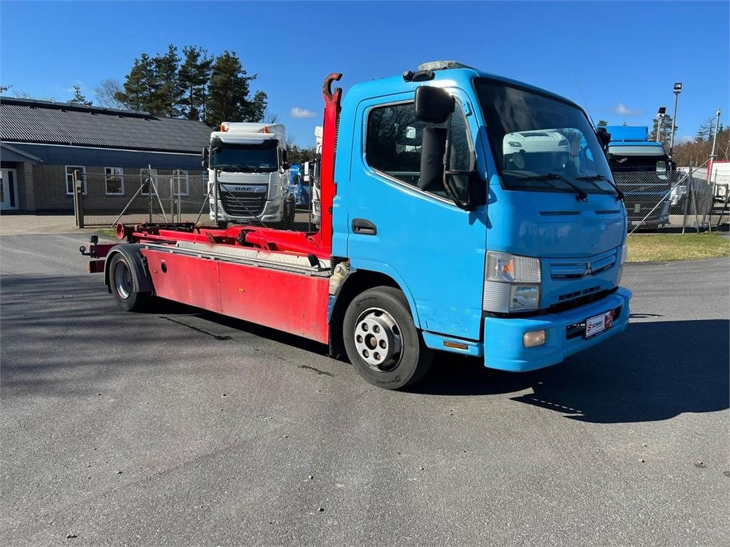 Mitsubishi Fuso CANTER 9C150 - Camião polibenne: foto 3 Mitsubishi Fuso CANTER 9C150 - Camião polibenne: foto 3