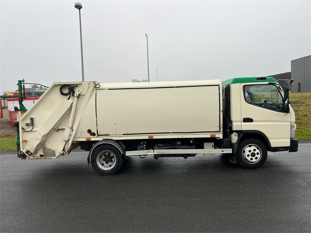 Mitsubishi Fuso CANTER 9C18 - Caminhão de lixo: foto 4 Mitsubishi Fuso CANTER 9C18 - Caminhão de lixo: foto 4
