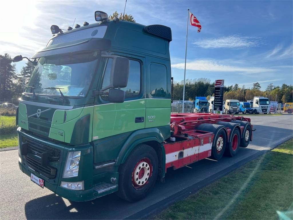 Volvo FM500 8x2*6 rigid pusher-tag tridem - Camião multibenne: foto 1 Volvo FM500 8x2*6 rigid pusher-tag tridem - Camião multibenne: foto 1
