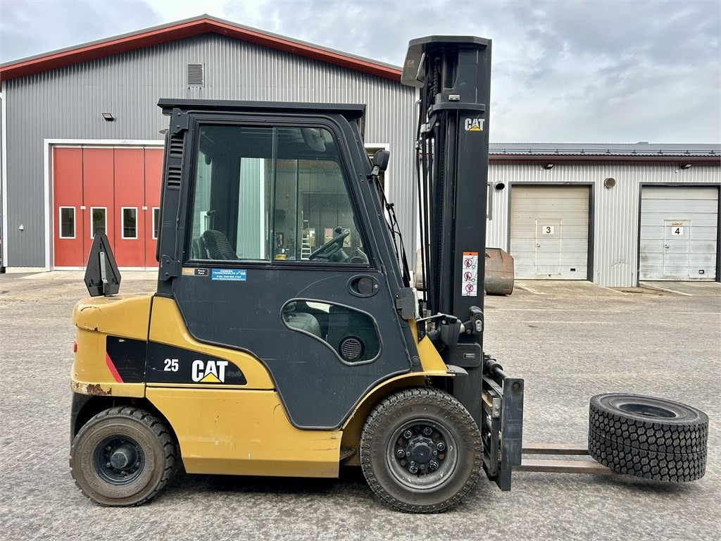 CAT DP 25 NT - Empilhador a diesel: foto 5 CAT DP 25 NT - Empilhador a diesel: foto 5