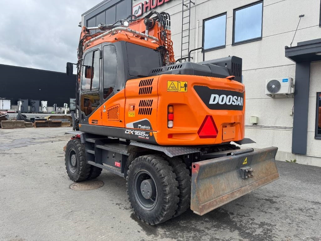 Doosan DX 165 W-5 - Escavadeira de rodas: foto 3 Doosan DX 165 W-5 - Escavadeira de rodas: foto 3