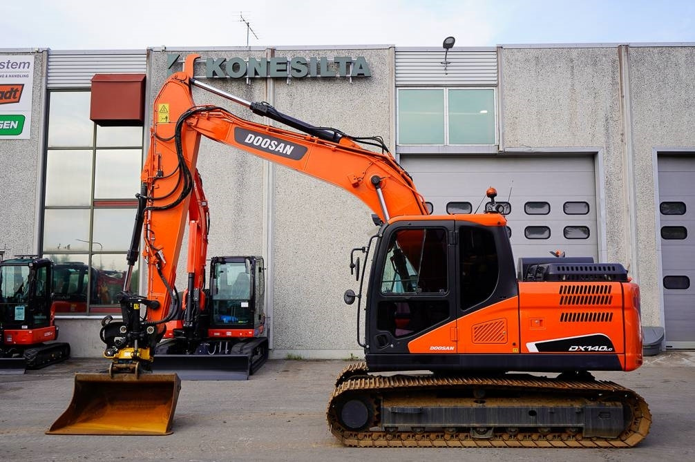 Doosan DX140LC-5 ENGCON - Escavadora de rastos: foto 1 Doosan DX140LC-5 ENGCON - Escavadora de rastos: foto 1