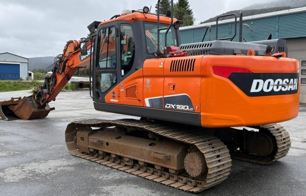 Doosan DX180LC-5 - Escavadora de rastos: foto 4 Doosan DX180LC-5 - Escavadora de rastos: foto 4