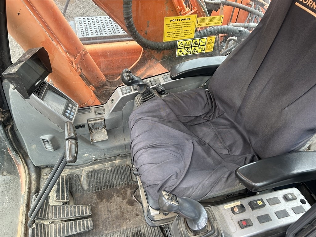 Locação financeira de Doosan DX180LC PYÖRITTÄJÄLLÄ  Doosan DX180LC PYÖRITTÄJÄLLÄ: foto 7
