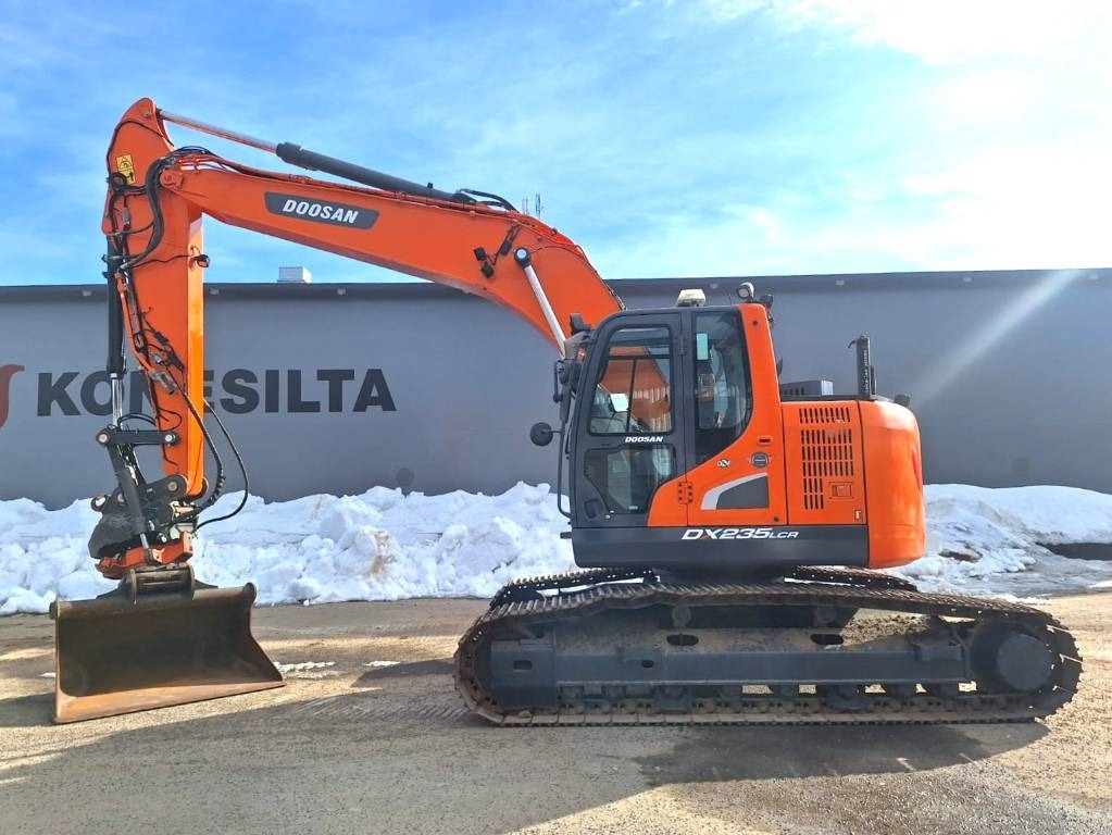 Doosan DX235LCR-5 PYÖRITTÄJÄ, 3D-LAITTEET - Escavadora de rastos: foto 1 Doosan DX235LCR-5 PYÖRITTÄJÄ, 3D-LAITTEET - Escavadora de rastos: foto 1