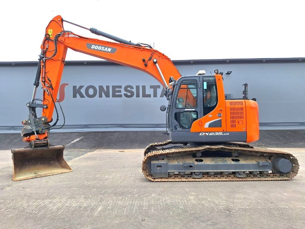 Doosan MYYTY! SOLD! DX235LCR-5 PYÖRITTÄJÄ - Escavadora de rastos: foto 1 Doosan MYYTY! SOLD! DX235LCR-5 PYÖRITTÄJÄ - Escavadora de rastos: foto 1