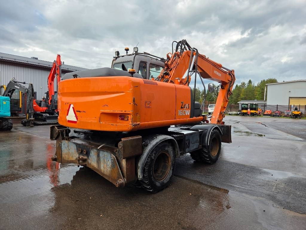 Hitachi ZX160 W PYÖRITTÄJÄLLÄ  - Escavadeira de rodas: foto 4 Hitachi ZX160 W PYÖRITTÄJÄLLÄ  - Escavadeira de rodas: foto 4