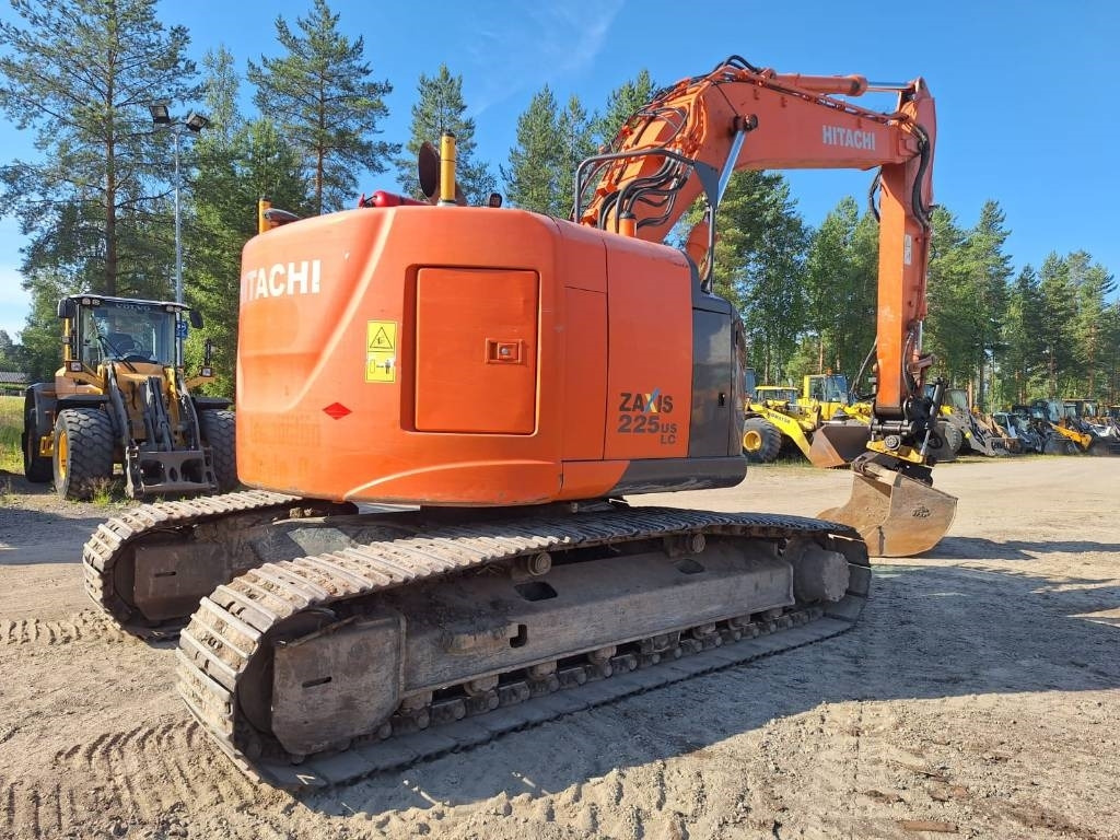 Hitachi ZX225USLC-5 - Escavadora de rastos: foto 2 Hitachi ZX225USLC-5 - Escavadora de rastos: foto 2