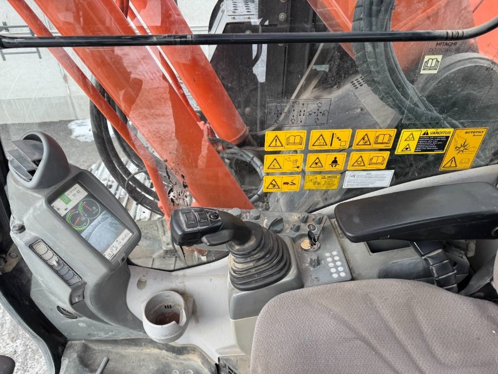 Escavadora de rastos Hitachi ZX225USLC-5B PYÖRITTÄJÄLLÄ: foto 12