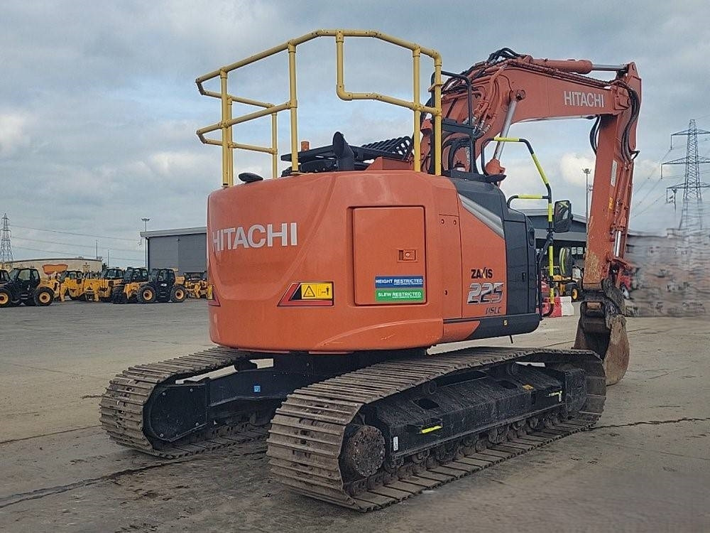 Hitachi ZX225USLC-7 - Escavadora de rastos: foto 3 Hitachi ZX225USLC-7 - Escavadora de rastos: foto 3