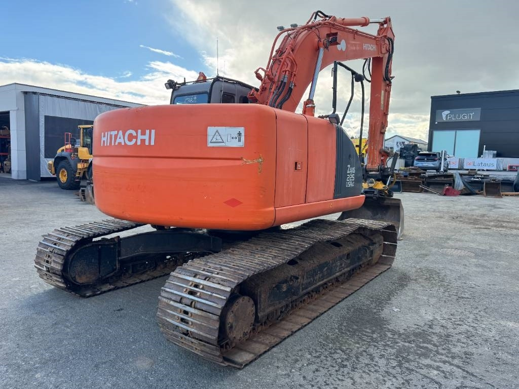 Hitachi ZX225USR PYÖRITTÄJÄLLÄ  - Escavadora de rastos: foto 5 Hitachi ZX225USR PYÖRITTÄJÄLLÄ  - Escavadora de rastos: foto 5