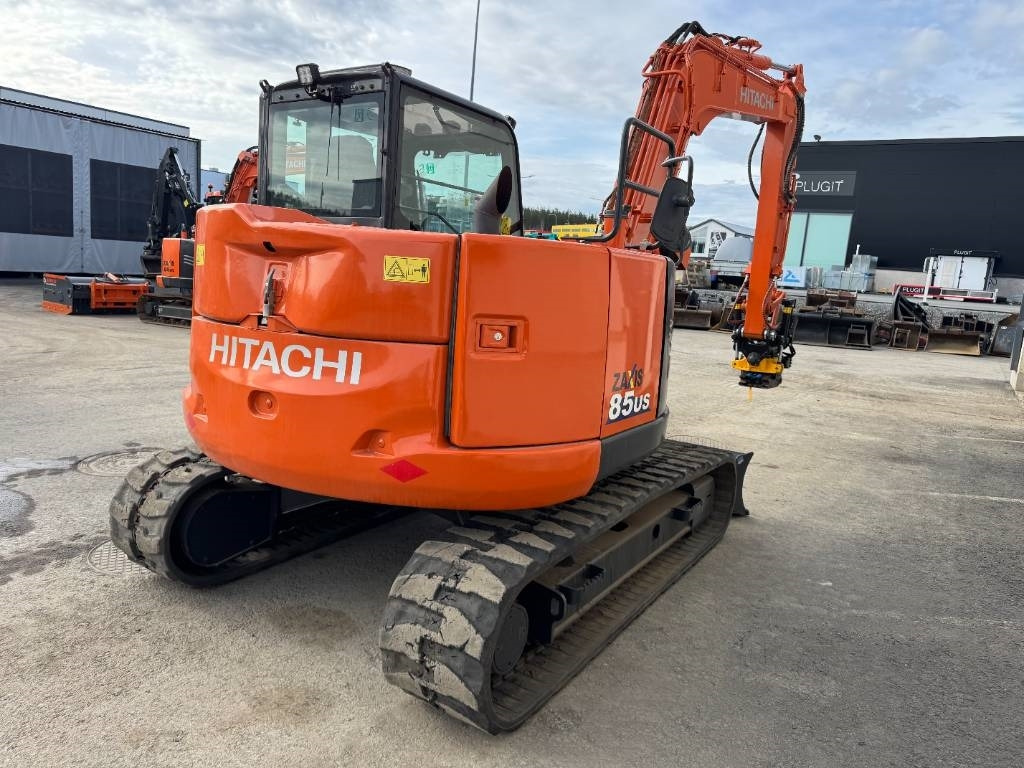 Hitachi ZX85USB-6, Uudella engcon EC209 tiltillä  - Mini escavadeira: foto 5 Hitachi ZX85USB-6, Uudella engcon EC209 tiltillä  - Mini escavadeira: foto 5