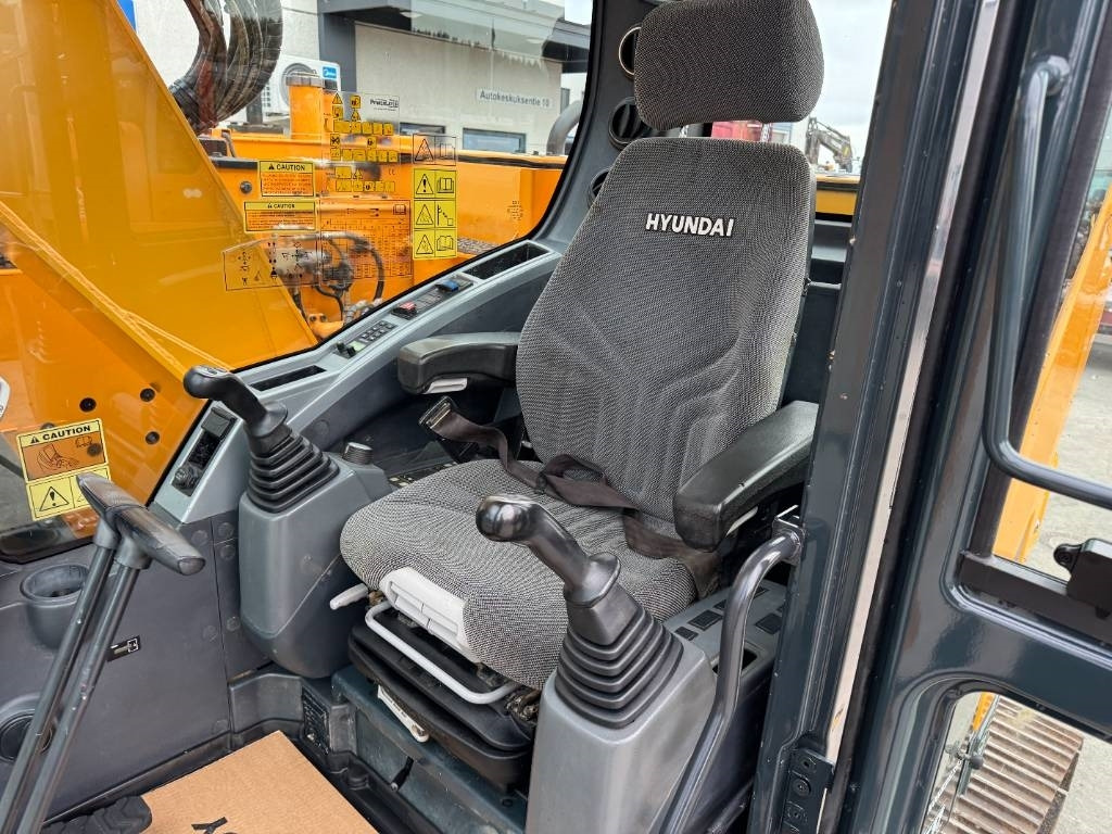 Escavadora de rastos Hyundai HX130LCR: foto 14