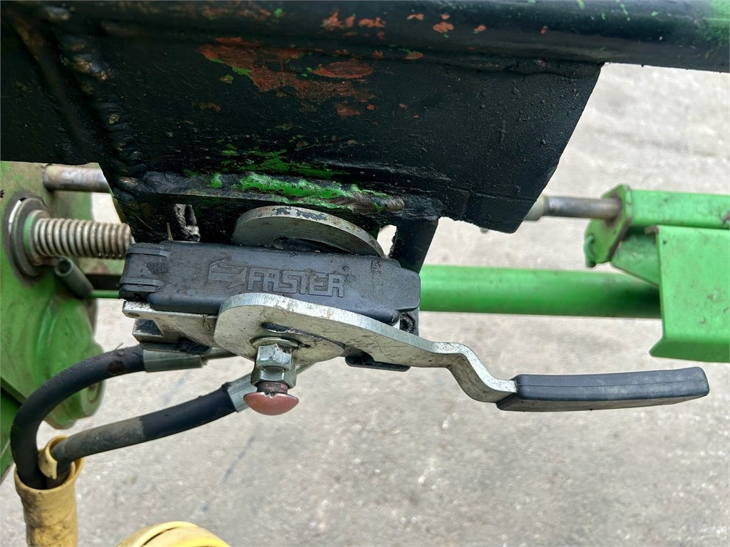 Trator John Deere 6125 R AUTOPOWER ETUKUORMAAJALLA: foto 15