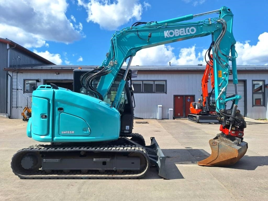 Kobelco SK75SR-7 PYÖRITTÄJÄLLÄ - Mini escavadeira: foto 5 Kobelco SK75SR-7 PYÖRITTÄJÄLLÄ - Mini escavadeira: foto 5