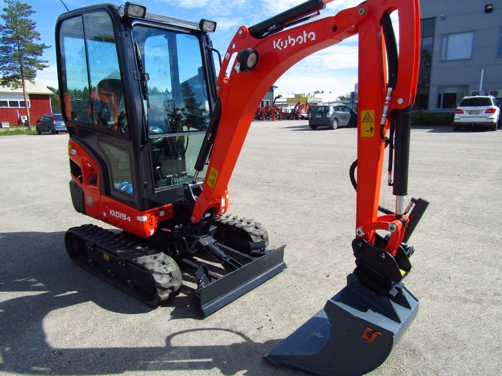 Mini escavadeira novo Kubota KX019-4 KALLISTAJALLA UUSI!!: foto 6