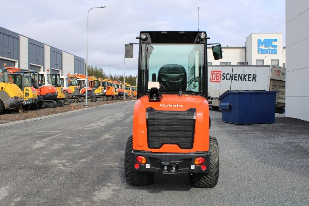 Kubota RT270-2 UUSI - Carregadora articulada: foto 3 Kubota RT270-2 UUSI - Carregadora articulada: foto 3