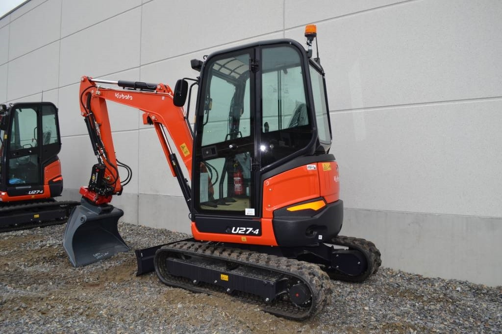 Kubota U27-4 UUSI, PYÖRITTÄJÄLLÄ - Mini escavadeira: foto 2 Kubota U27-4 UUSI, PYÖRITTÄJÄLLÄ - Mini escavadeira: foto 2