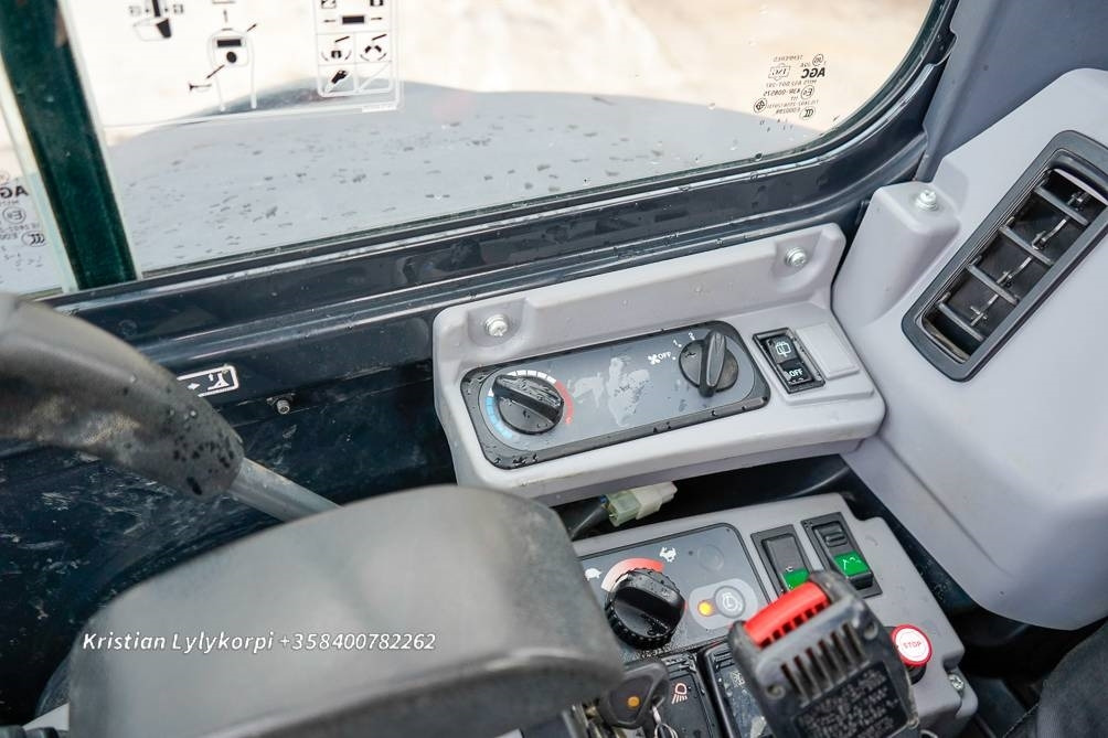 Mini escavadeira Kubota U36-4 ROTOTILTILLÄ: foto 19