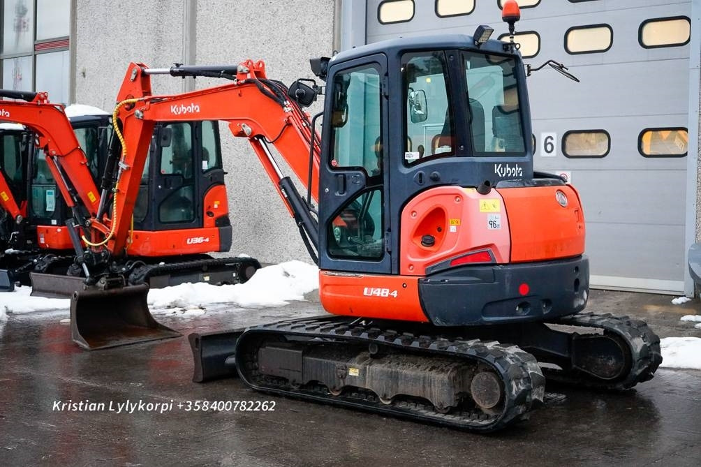 Kubota U48-4 kallistajalla - Mini escavadeira: foto 2 Kubota U48-4 kallistajalla - Mini escavadeira: foto 2